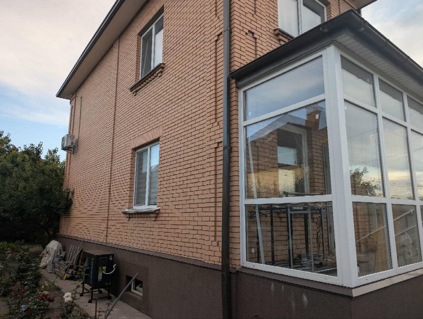 Комбинированная работа теплового насоса Raymer RAY-15DS2-EVI и электрокотла в г. Жуляны, Киевская область, дом площадью 130 м²